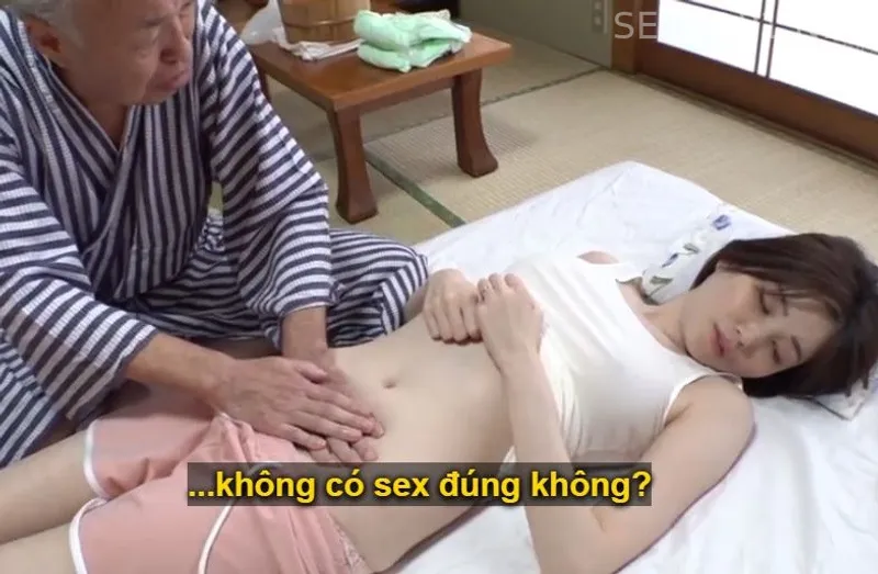 Vợ của con trai bị đau nhức nhờ bố ông chồng có nghề mát-xa đấm bóp và cái kết